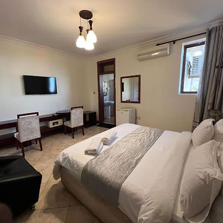 Nejobugg Palace Hotel Nkoanrua Dış mekan fotoğraf