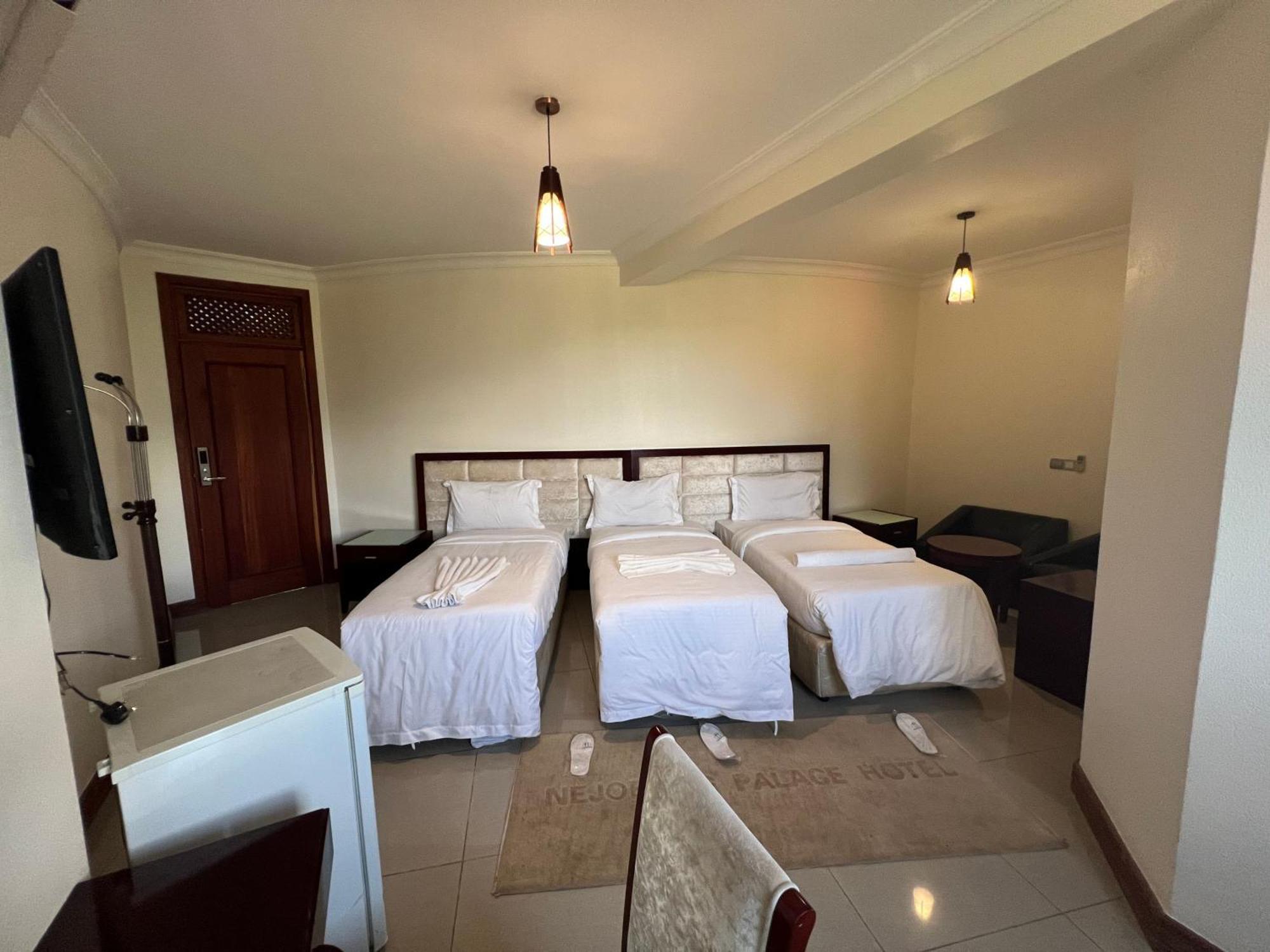 Nejobugg Palace Hotel Nkoanrua Dış mekan fotoğraf