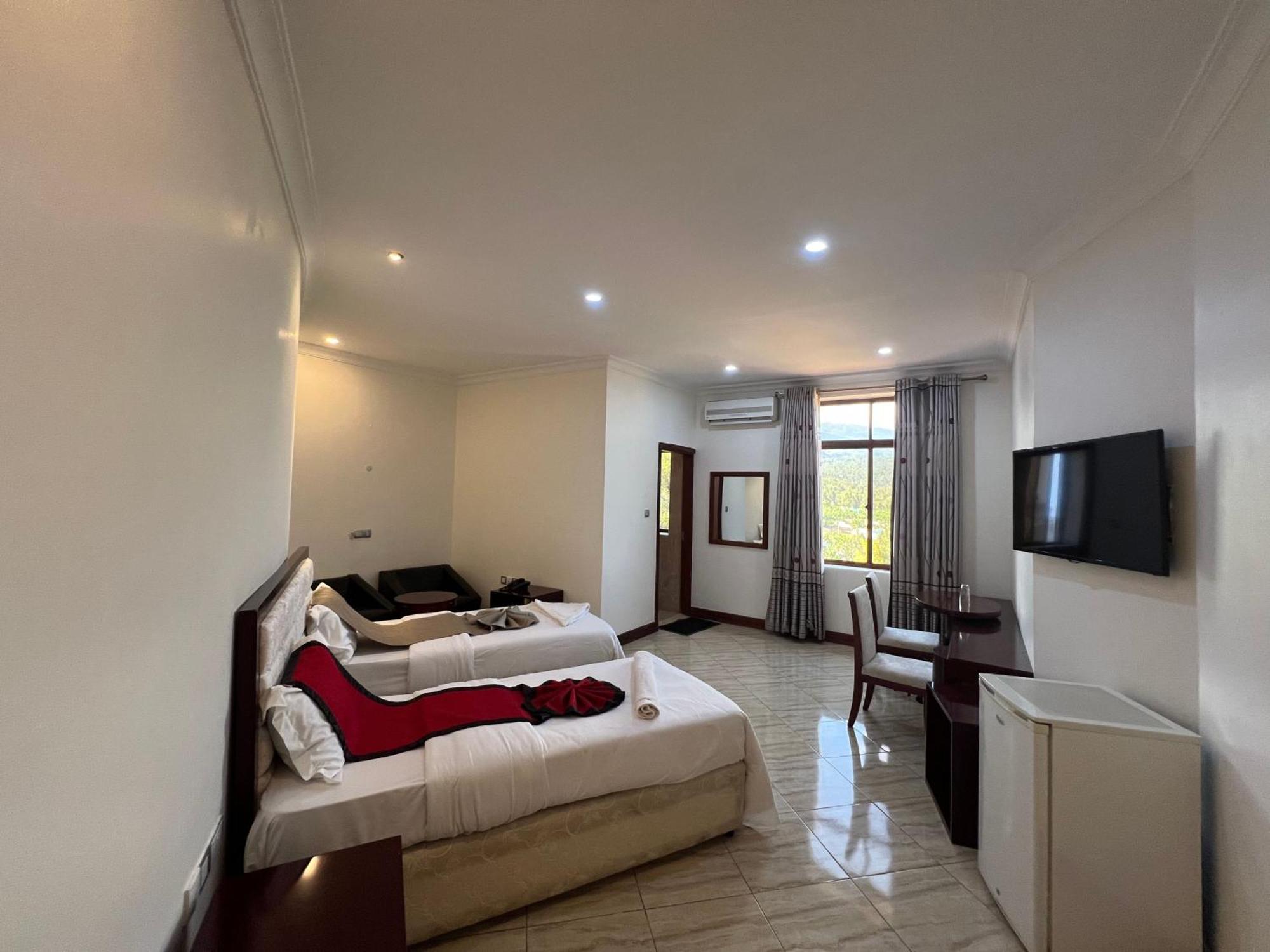 Nejobugg Palace Hotel Nkoanrua Dış mekan fotoğraf