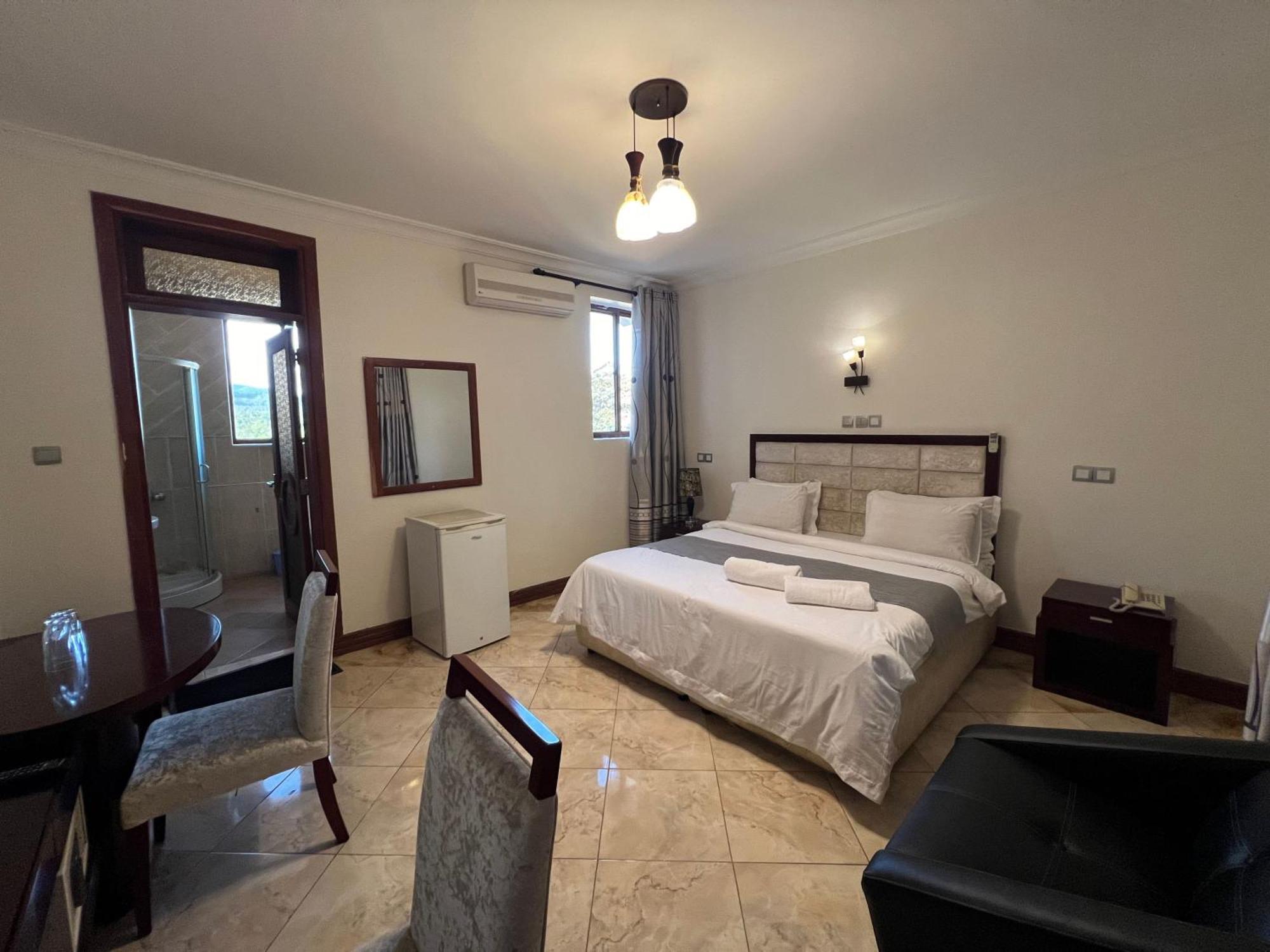 Nejobugg Palace Hotel Nkoanrua Dış mekan fotoğraf