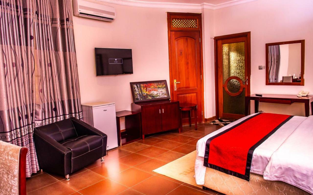 Nejobugg Palace Hotel Nkoanrua Dış mekan fotoğraf
